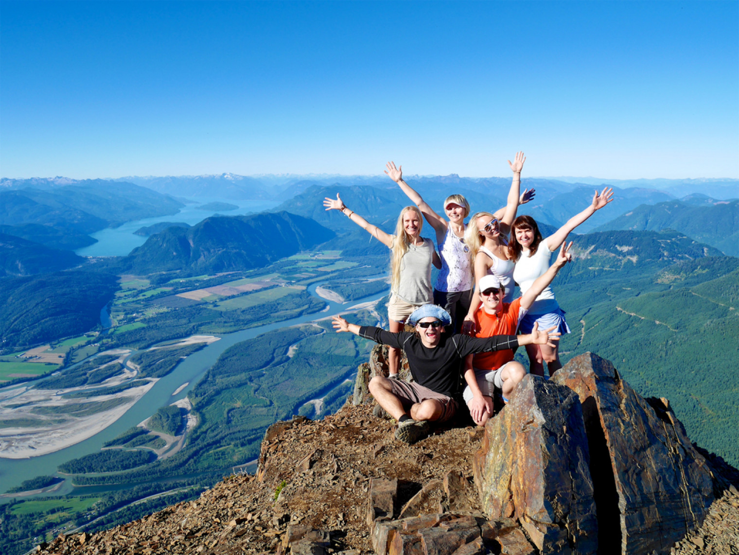 Solo Escorted Tours - Travelling Solo but Not Alone